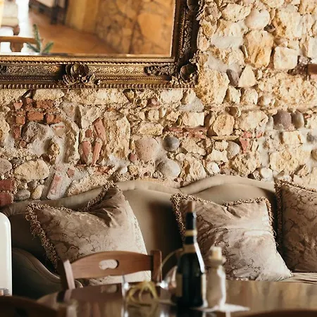 Dimora Buglioni Wine Relais سان بيترو في كاريانو